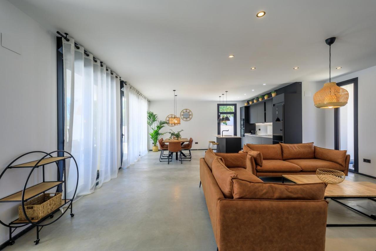 Villa Mi Luna Торевиеха Екстериор снимка